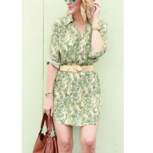 Cabi Shirt Dress Size M Green Floral Wrap Mini Leaf Print Short Graphic Spring